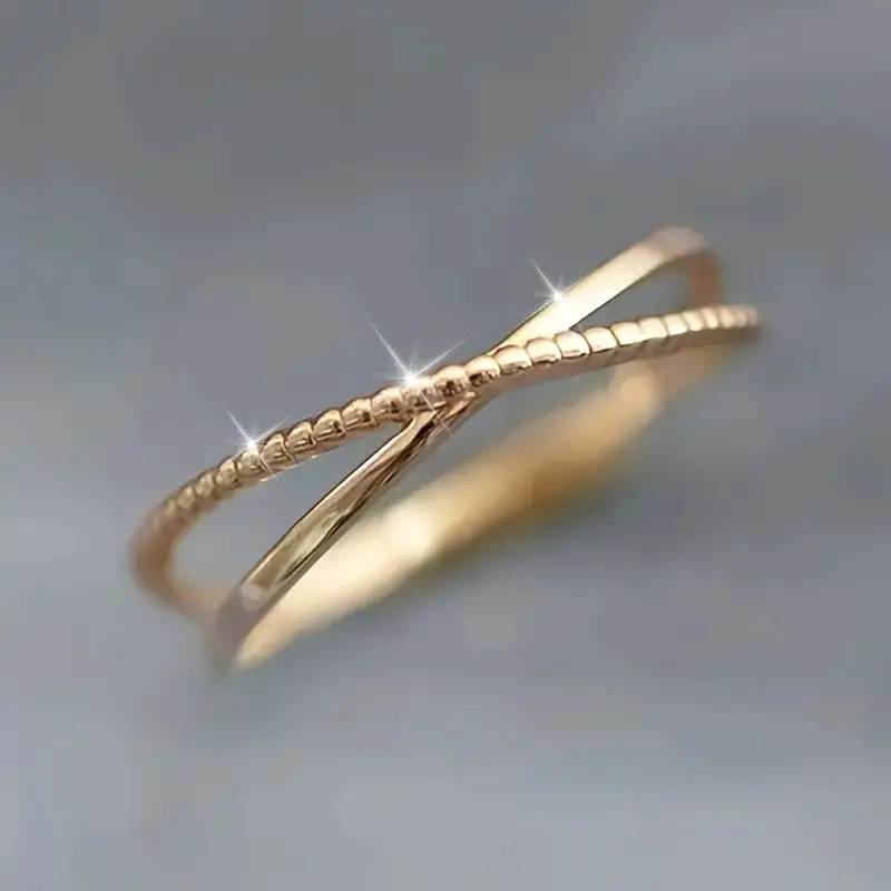 Bague Fine Dorée Croisée