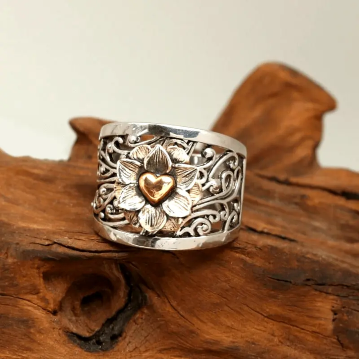 Bague en Argent avec Cœur en Fleur et Or