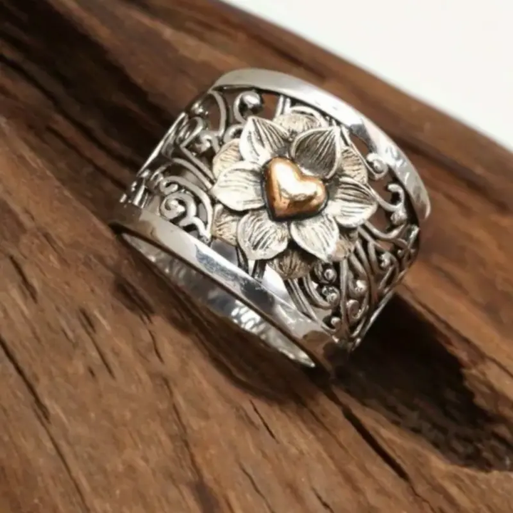 Bague en Argent avec Cœur en Fleur et Or