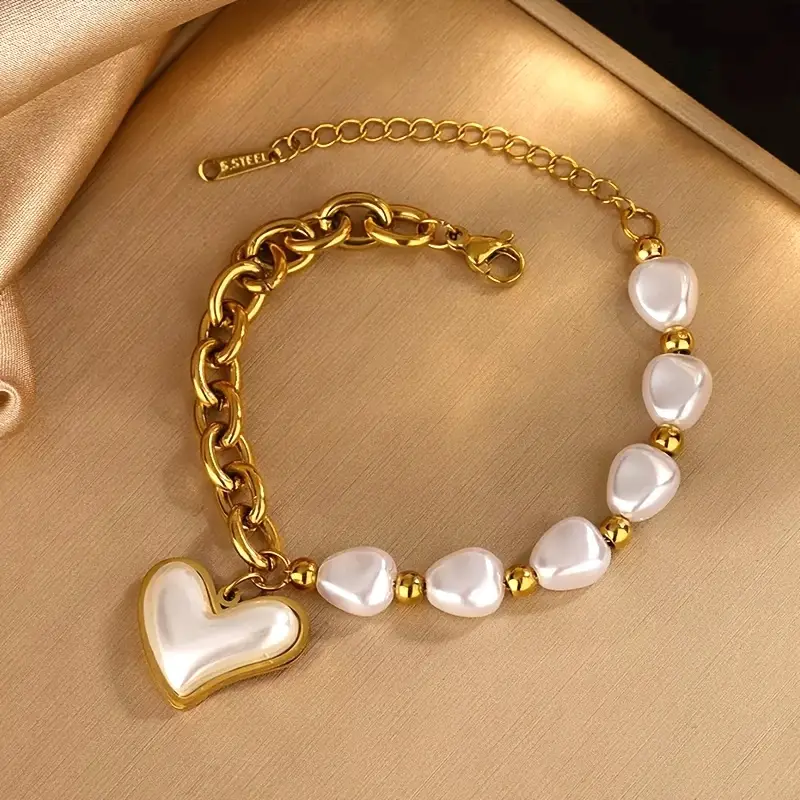 Bracelet en or avec cœur blanc