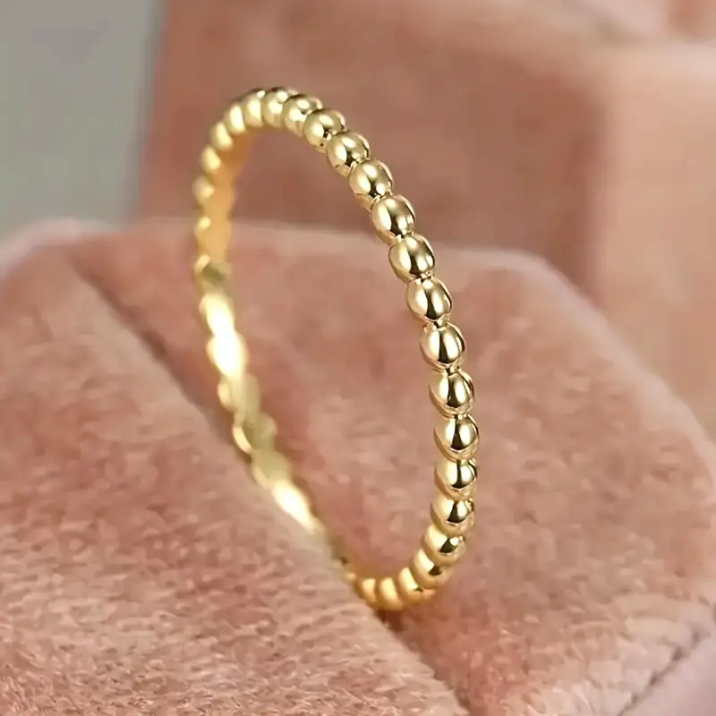 Bague en perles dorées fines