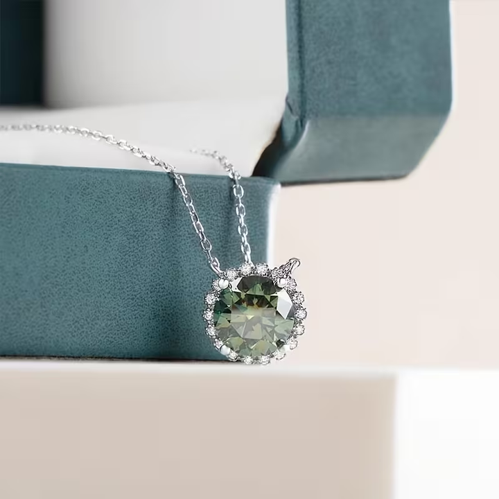 Collier Rond Géométrique en Agate Mousse