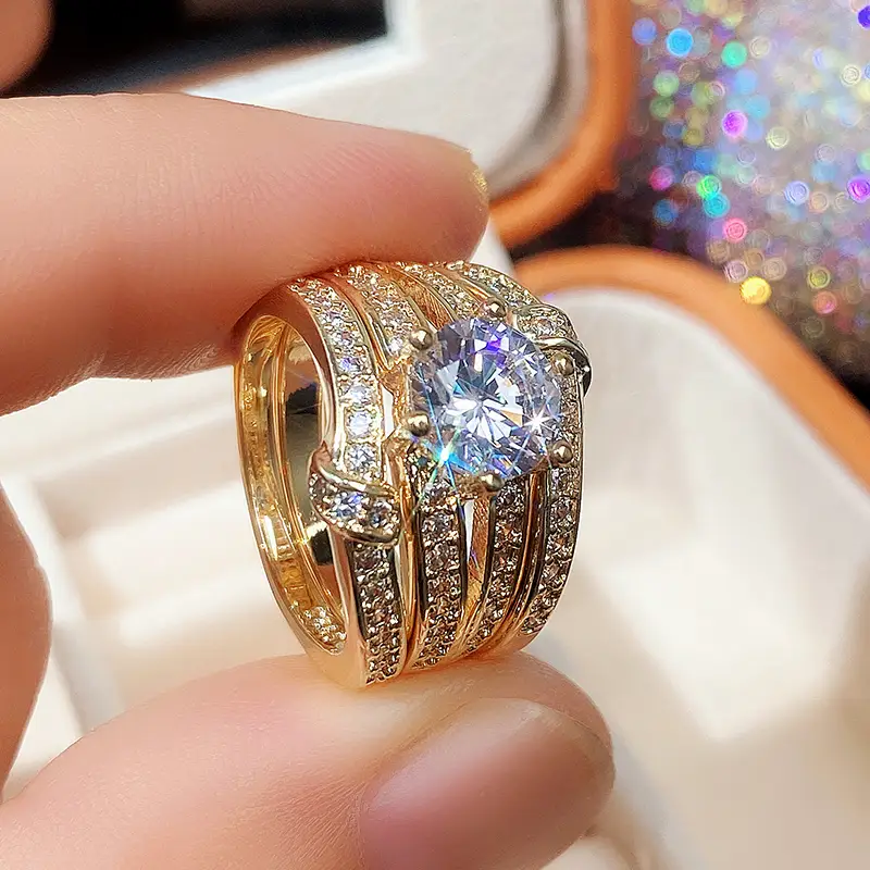 Bague en Zirconia Doré Étincelant