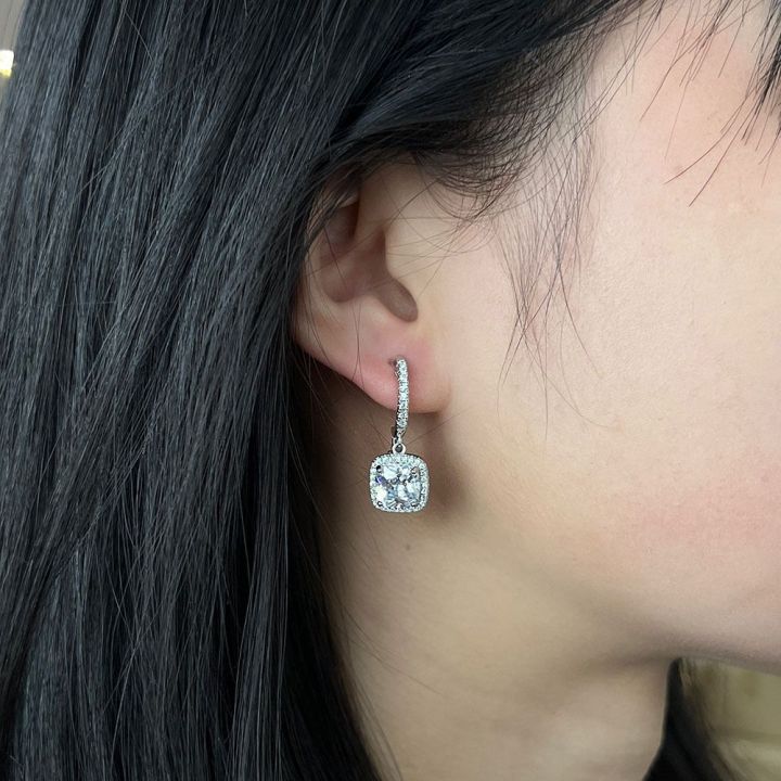 Boucles d'oreilles pendantes en moissanite Halo carré | Or blanc 16k