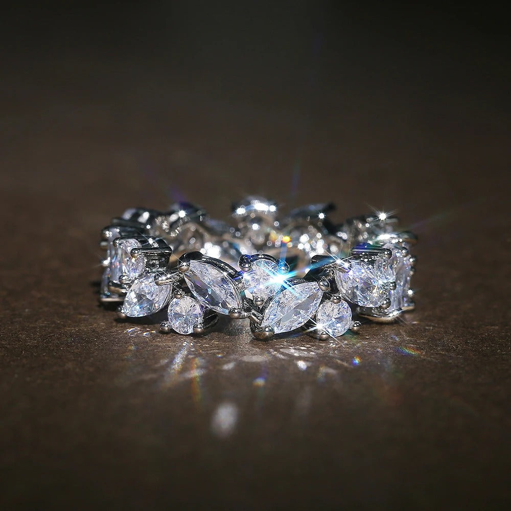 Bague Éternité en Diamants Marquise et Ronds Vintage