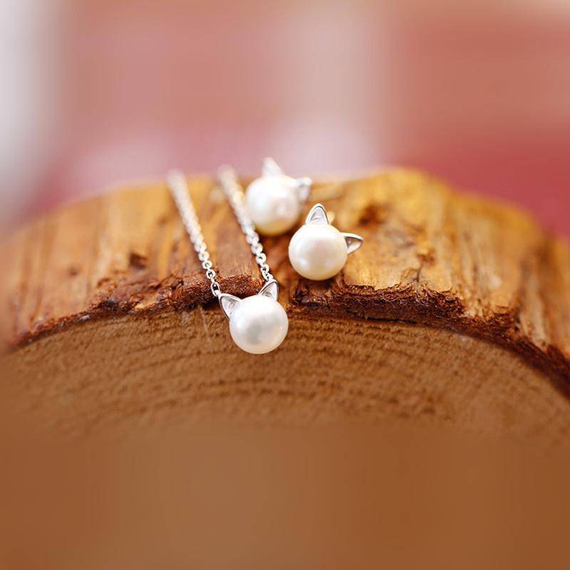 Collier en perles magnifiques avec boucles d'oreilles et bague en bonus