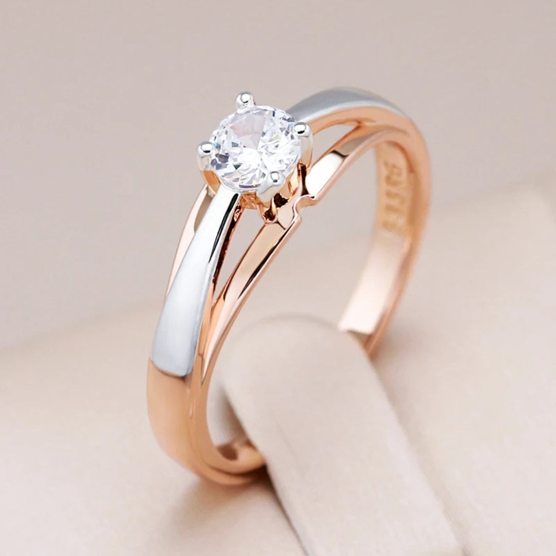 Bague Élégante en Or et Argent avec Cristaux