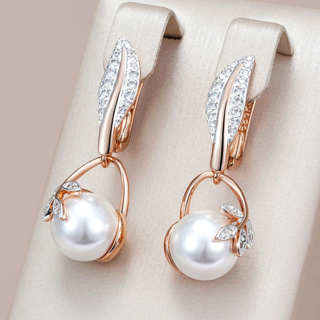 Boucles d'oreilles en perles élégantes dorées brillantes