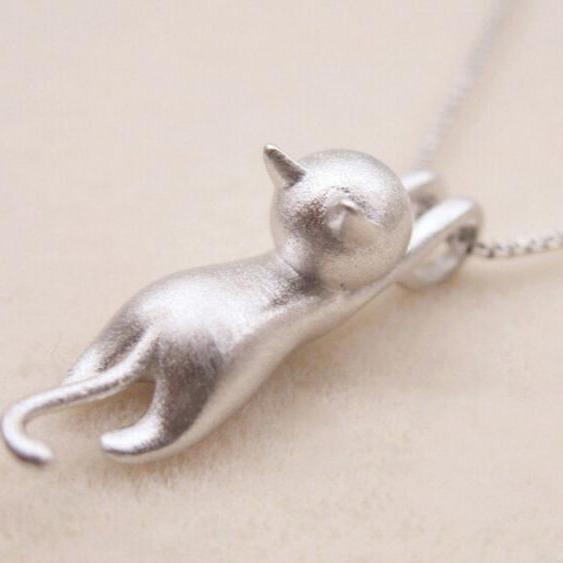 Collier en argent sterling 925 avec un chaton espiègle