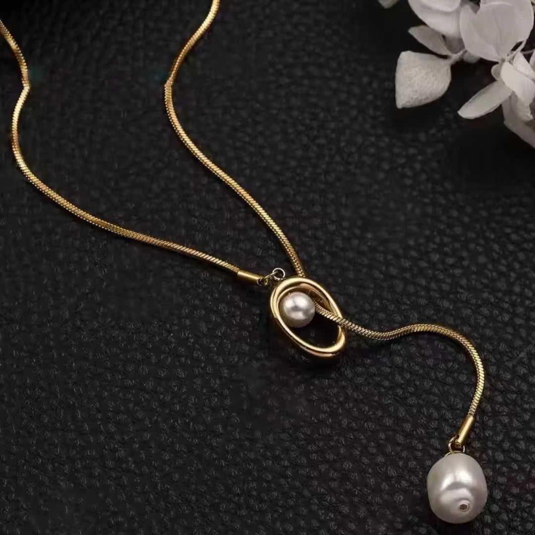Collier en perles doré